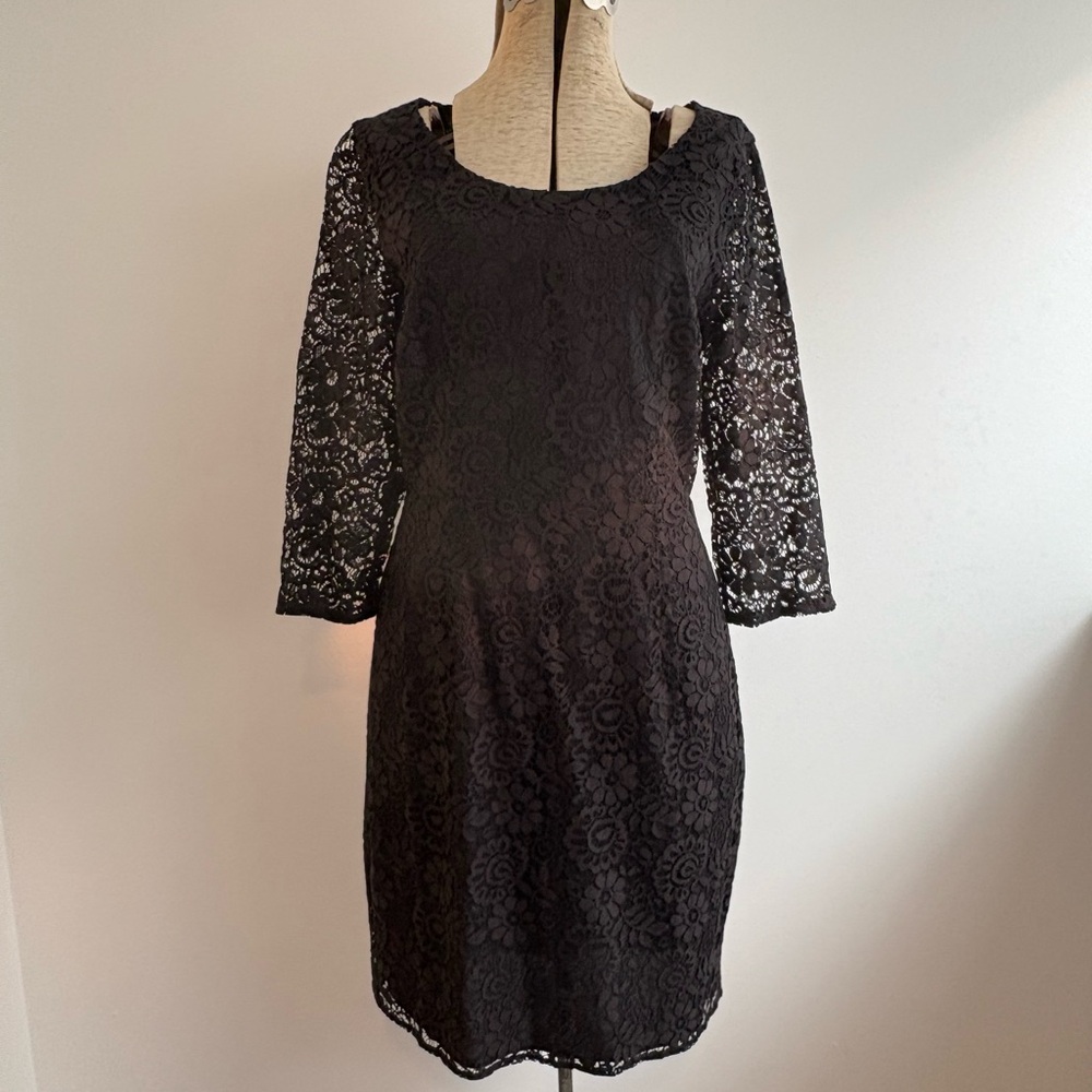 Jaeger black lace 3/4 sleeve fitted sheath dress